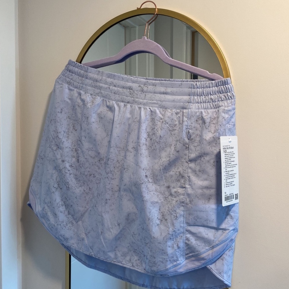Lululemon
Hotty Hot High-Rise Skirt